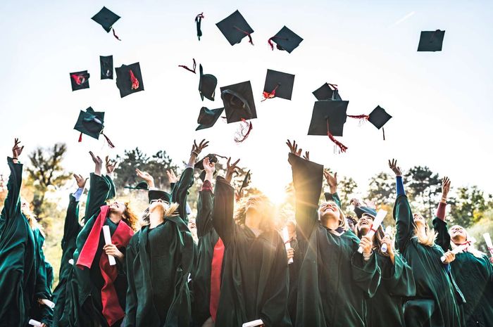 graduation-day-1066324992-37c75-20240124115249
